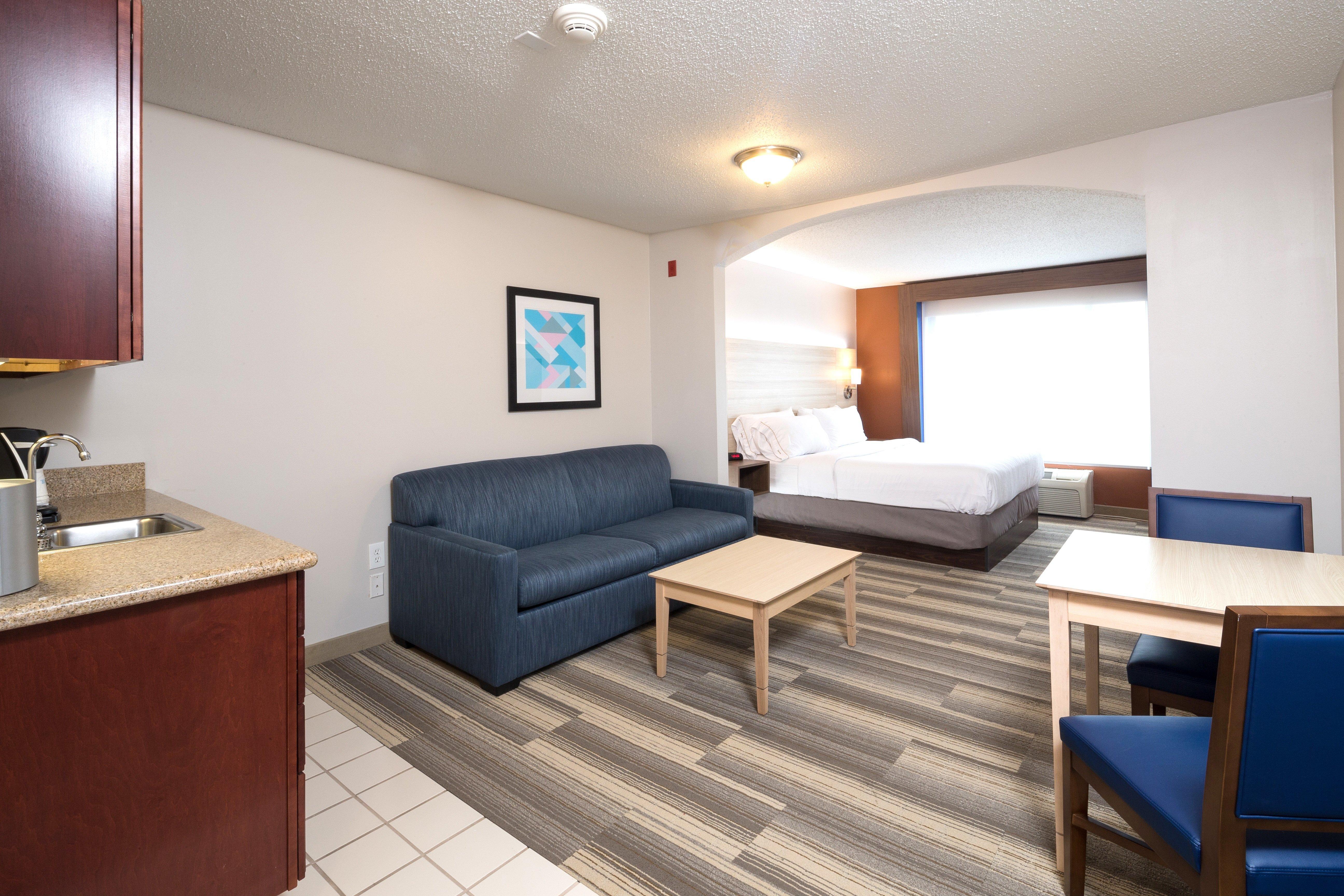 Holiday Inn Express Hotel & Suites Detroit-Utica By Ihg Exterior foto